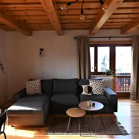 S Krbom Vedla Zubacky גולובינקה