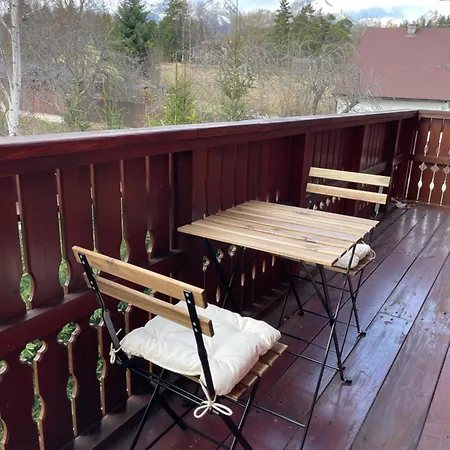 S Krbom Vedla Zubacky גולובינקה